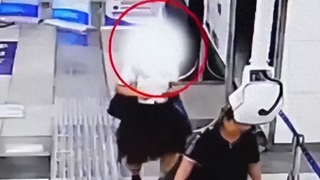 严禁入境后果严重！两女子在紧身裤内藏68只被广东海关查获